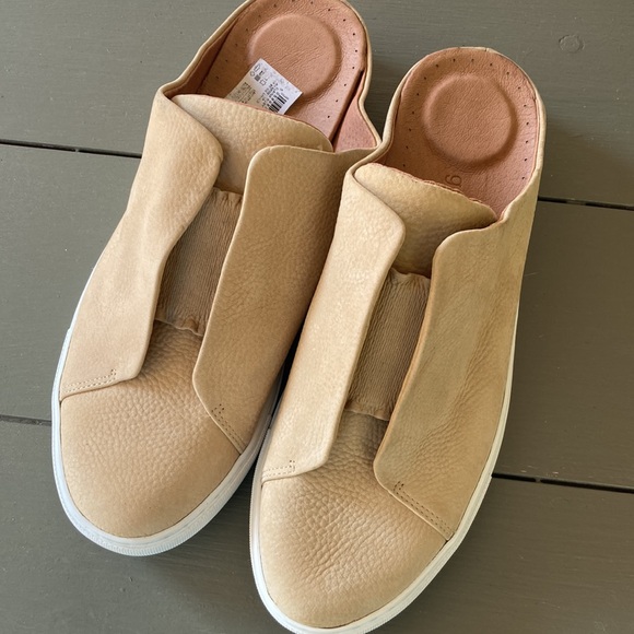 Kenneth Cole Gentle Souls Womens 9.5 Rory Ruffle Mule - Picture 10 of 14